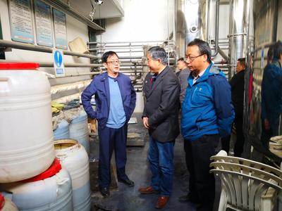 甘肃省中药材产业技术体系首席科学家陈垣教授考察调研生物农药工程中心
